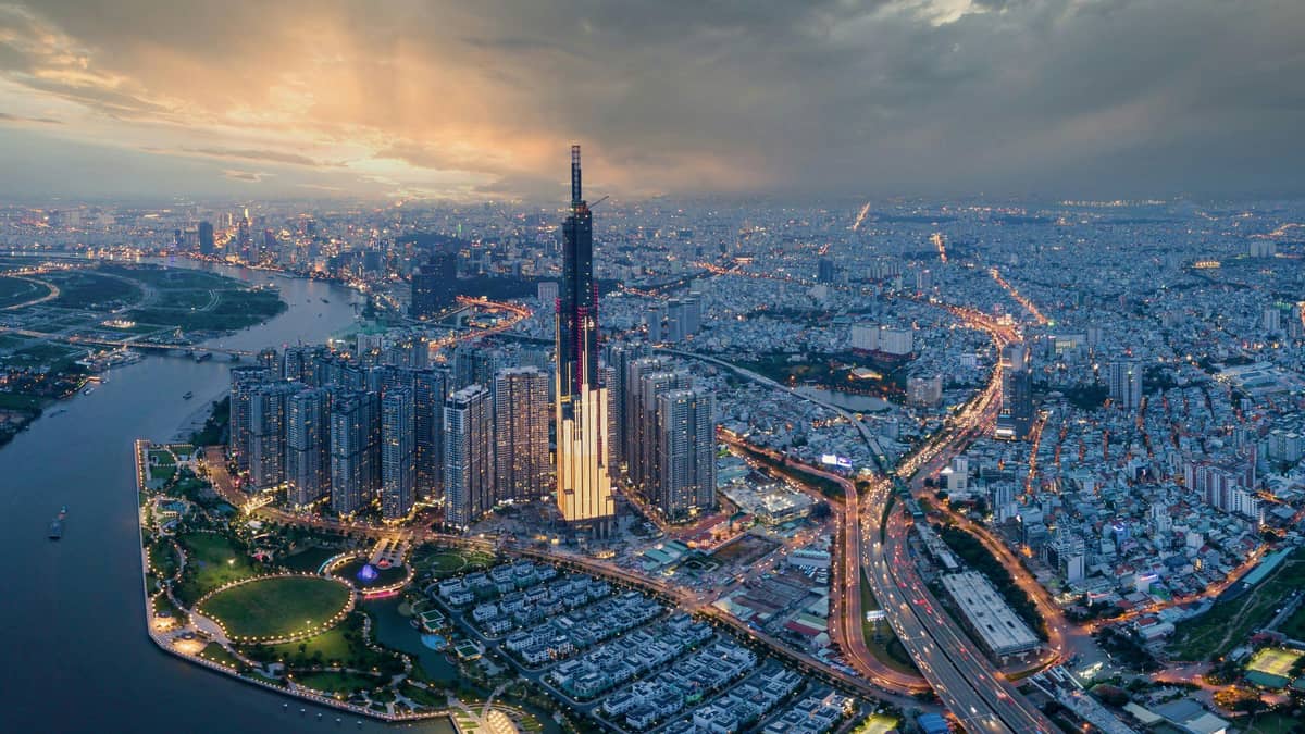 Hidden Corners of Ho Chi Minh City – Cafés & Vintage Vibes